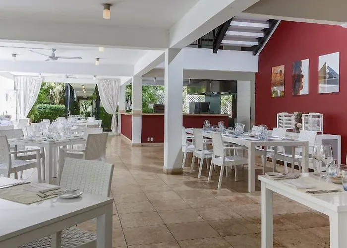 Floris Suite Hotel - Spa & Beach Club - Adults Only